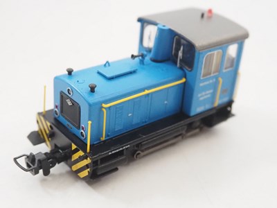 Lot 97 - An OXFORD RAIL OO gauge Janus diesel shunting...