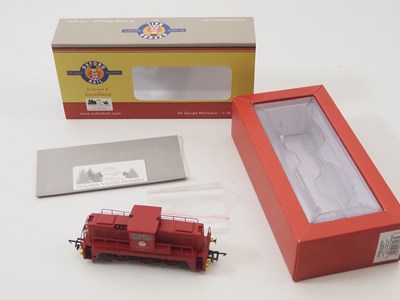 Lot 97 - An OXFORD RAIL OO gauge Janus diesel shunting...