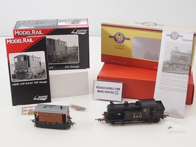Lot 98 - A MODEL RAIL (by RAPIDO TRAINS) OO gauge Class...