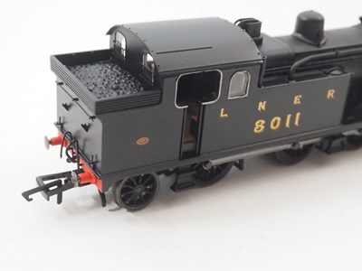 Lot 98 - A MODEL RAIL (by RAPIDO TRAINS) OO gauge Class...