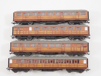 Lot 106 - A group of boxed and unboxed HORNBY OO gauge...