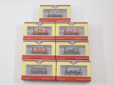 Lot 125 - A group of OXFORD RAIL OO gauge wagons, in...