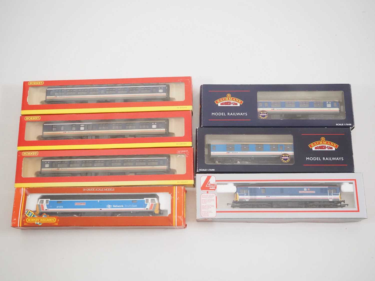 Lot 126 - A group of OO gauge Network South East rolling...