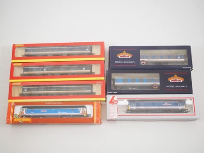 Lot 126 - A group of OO gauge Network South East rolling...