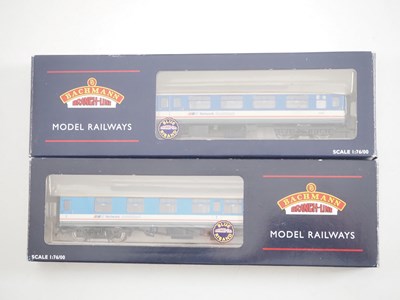 Lot 126 - A group of OO gauge Network South East rolling...