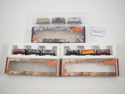 Lot 129 - A group of BACHMANN OO gauge triple wagon...
