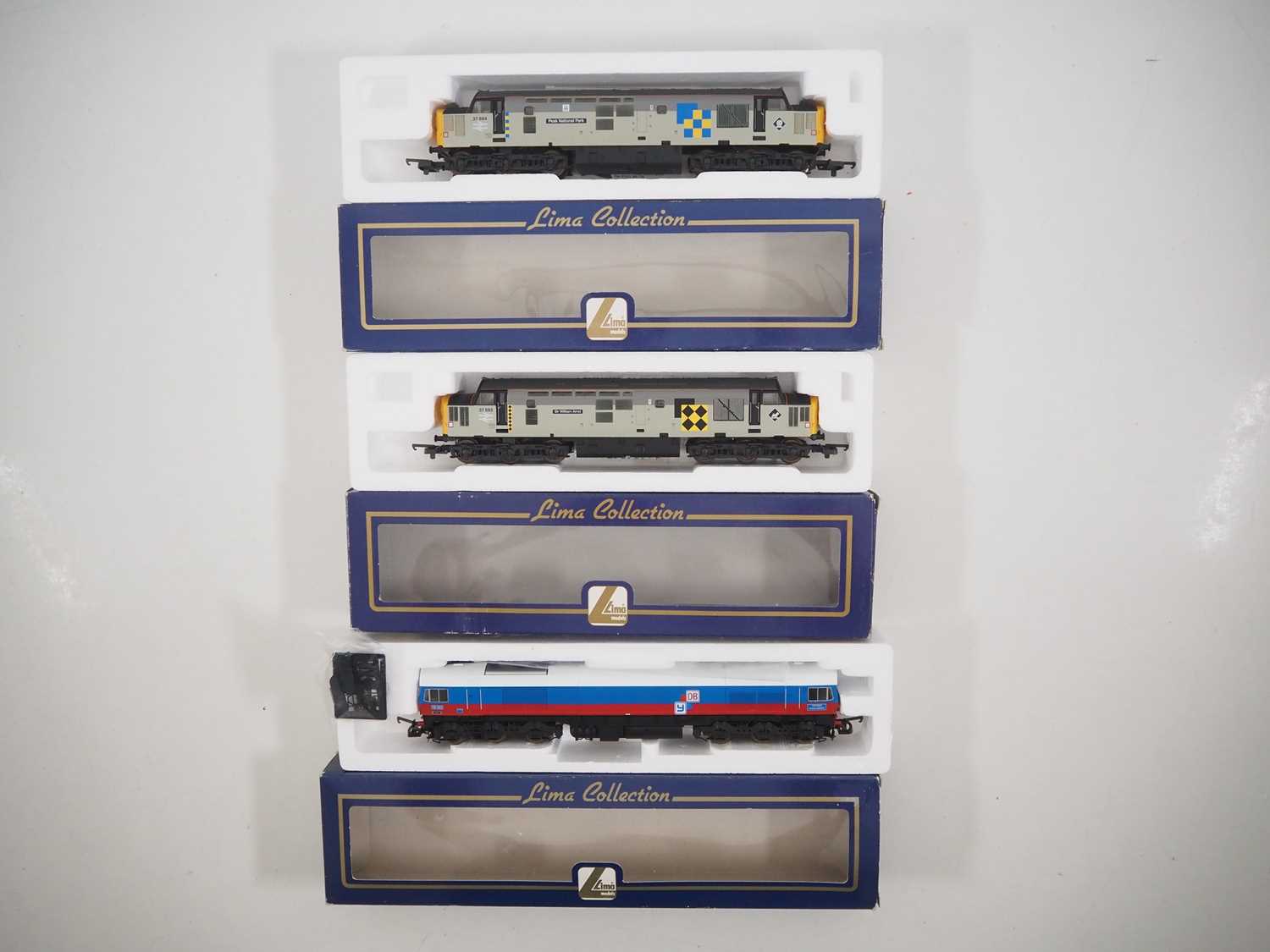 Lot 137 - A group of LIMA OO gauge diesel locomotives...