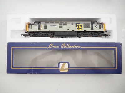 Lot 137 - A group of LIMA OO gauge diesel locomotives...