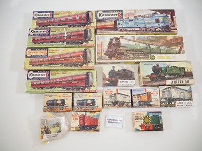 Lot 167 - A group of OO gauge built and unbuilt kits by...