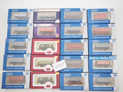 Lot 195 - A group of DAPOL OO gauge wagons in various...