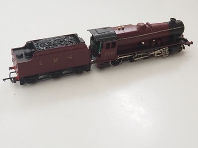 Lot 210 - A WRENN OO gauge W2272 LMS 8F Freight...