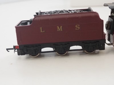 Lot 210 - A WRENN OO gauge W2272 LMS 8F Freight...