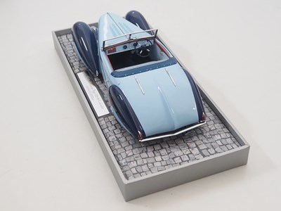Lot 407 - A MINICHAMPS (Mullin Automotive Museum) 1/18