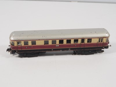 Lot 9 - A group of unboxed HO Gauge 3-rail items by...