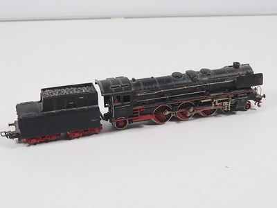 Lot 9 - A group of unboxed HO Gauge 3-rail items by...