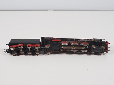 Lot 9 - A group of unboxed HO Gauge 3-rail items by...