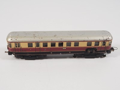 Lot 9 - A group of unboxed HO Gauge 3-rail items by...
