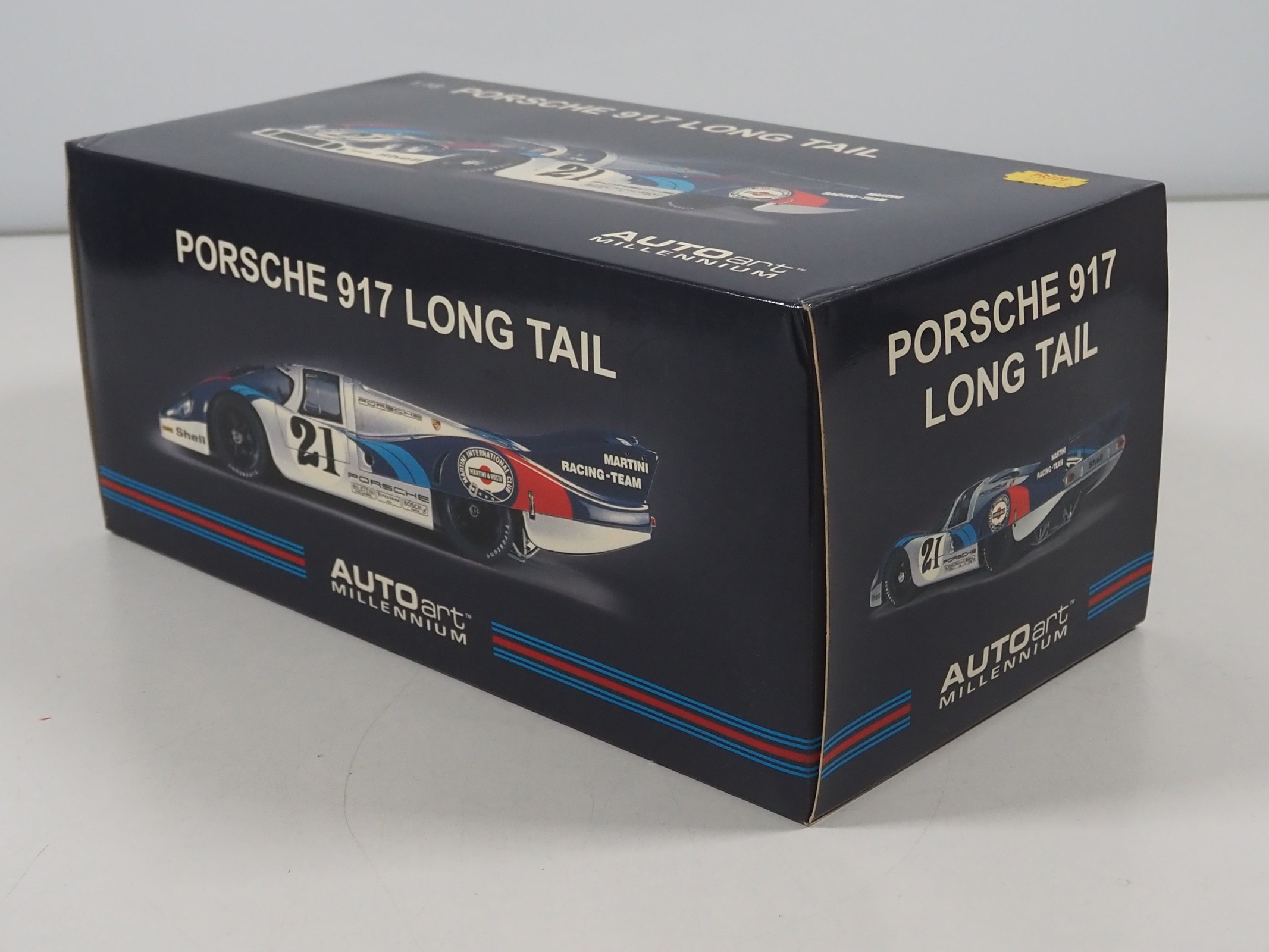 Lot 242 - An AUTOART 1:18 scale Porsche 917 Long Tail