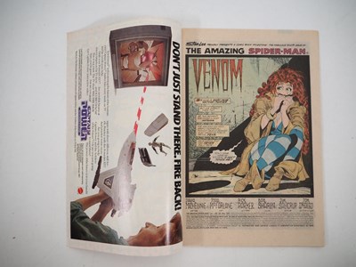 Lot 9 - AMAZING SPIDER-MAN #300 - (1988 - MARVEL) -...
