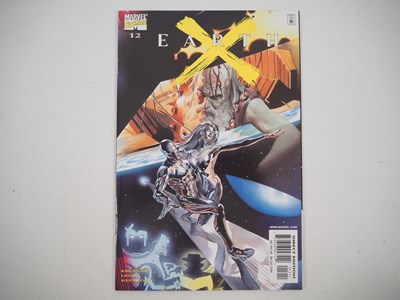 Lot 18 - EARTH X #12 (2000 - MARVEL) - The first...