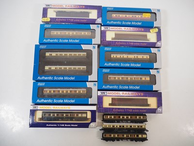 Lot 2 - A group of DAPOL N gauge passenger coaches and...