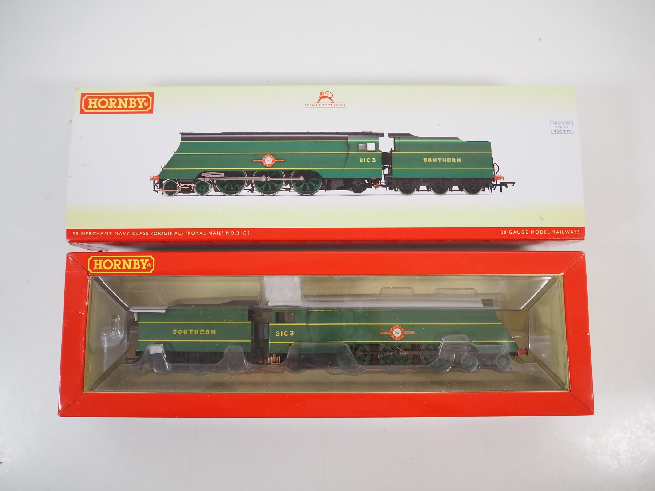 Lot 44 - A HORNBY OO gauge R3435 Merchant Navy Class