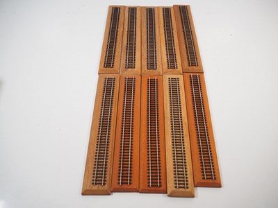 Lot 48 - A group of WRENN OO gauge wooden presentation...