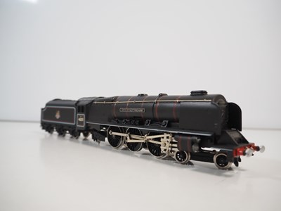 Lot 70 - A WRENN OO gauge W2414 Duchess Class steam...