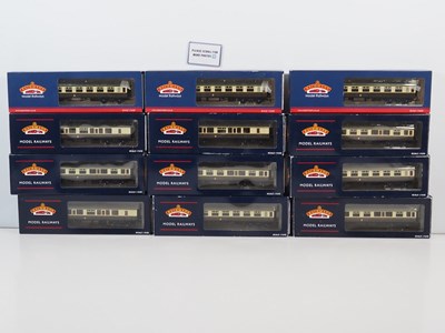Lot 72 - A group of BACHMANN OO gauge GWR Collett...