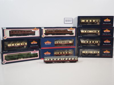 Lot 80 - A group of BACHMANN OO gauge passenger coaches,...