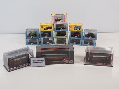 Lot 99 - A group of 1:76 scale cars and buses by OXFORD...