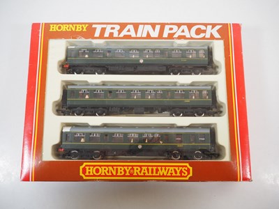 Lot 116 - A HORNBY OO gauge R369 Class 110 3-car DMU in...