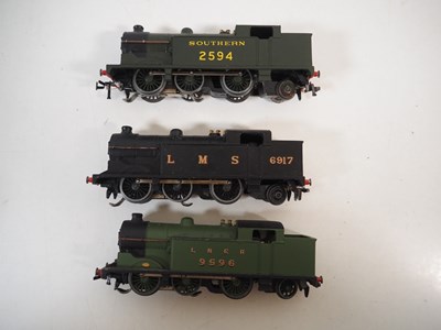 Lot 145 - A group of unboxed HORNBY DUBLO OO gauge...