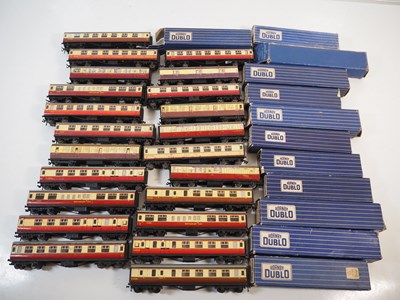 Lot 155 - A large quantity of boxed and unboxed HORNBY...