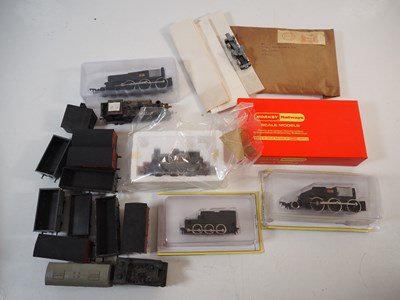 Lot 163 - A mixed group of kitbuilt OO gauge rolling...