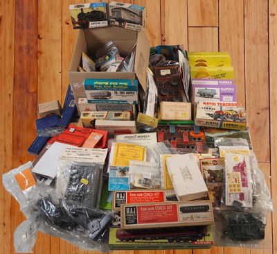 Lot 164 - A very large selection of OO gauge kits and...
