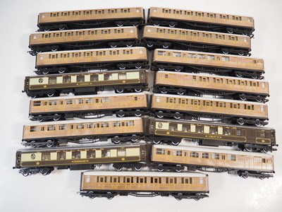 Lot 182 - A group of HORNBY OO gauge passenger coaches...