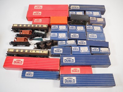 Lot 183 - A quantity of boxed and unboxed HORNBY DUBLO...