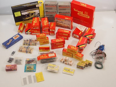 Lot 215 - A crate of OO gauge model railway accessories...