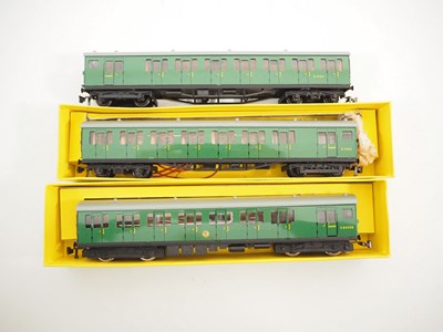 Lot 219 - A HORNBY DUBLO OO gauge 2-rail 2-car Suburban...