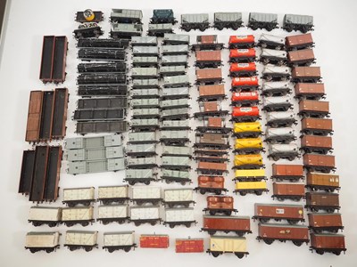 Lot 237 - A large quantity of unboxed HORNY DUBLO OO...