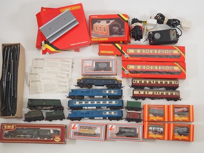 Lot 244 - A group of OO gauge model railway locomotives,...