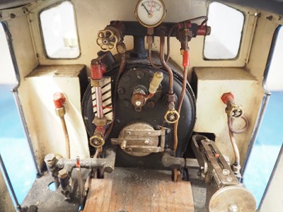 Lot 264 - A 5 inch gauge 0-6-0 live steam Simplex steam...