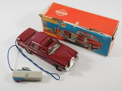 Lot 280 - A GAMA 375 West German production battery...