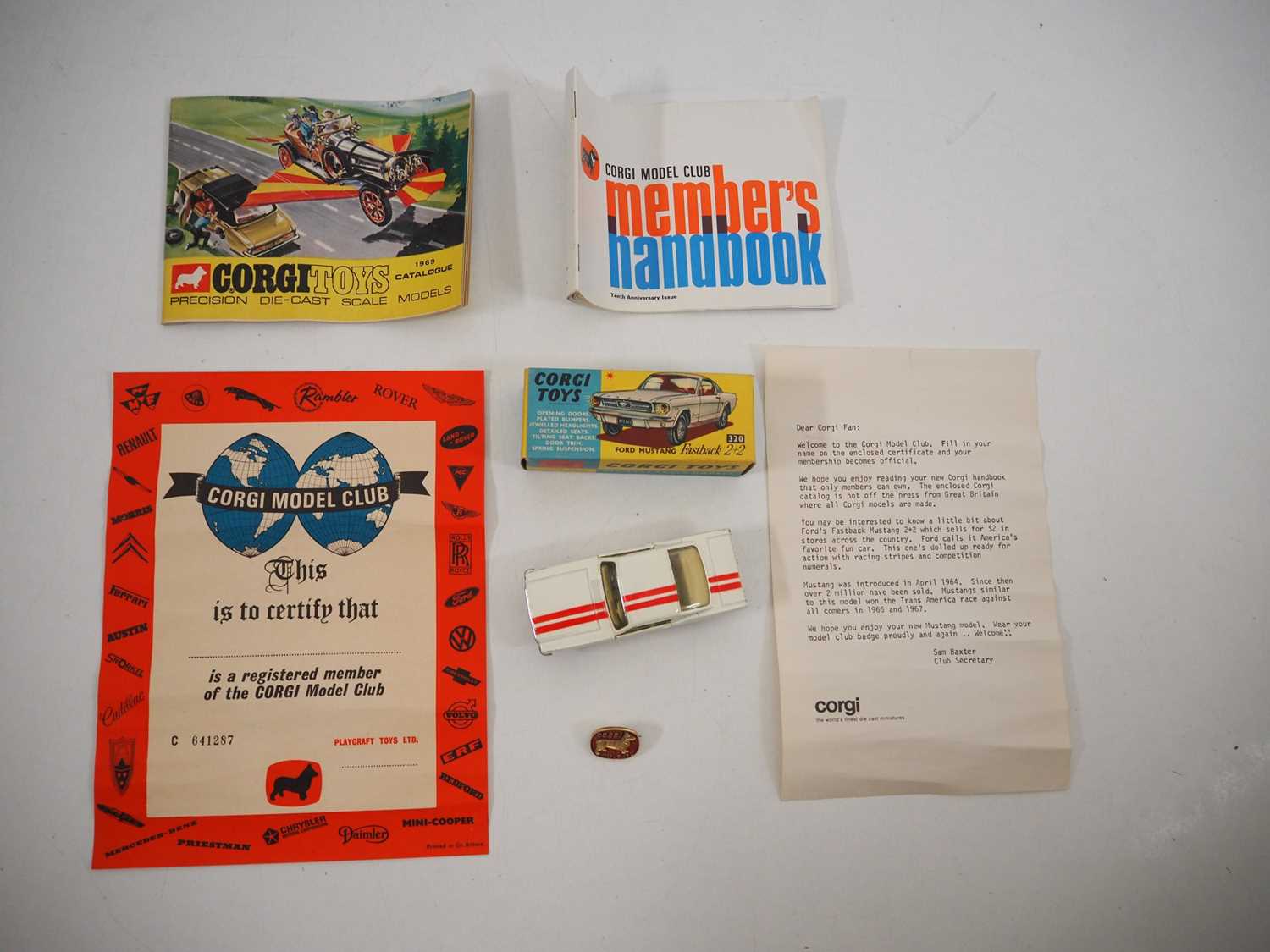 Lot 650 - A rare CORGI USA model club introduction pack...