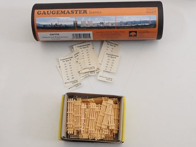 Lot 26 - A quantity of vintage N gauge kits by POLA and...