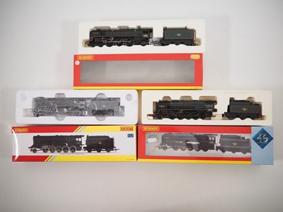 Lot 383 - A group of HORNBY OO gauge steam locomotives...