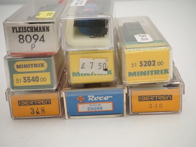 Lot 13 - A group of N gauge European outline rolling...