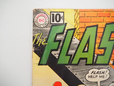 Lot 106 - FLASH #123 (1961 - DC) - Key issue which...