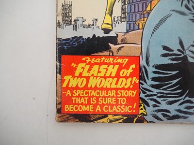 Lot 106 - FLASH #123 (1961 - DC) - Key issue which...